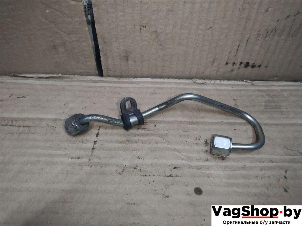 трубка топливная Volkswagen Golf Plus 2 поколение 2010, 1.6 л., TDi, CAY, дизель, МКПП, черный, хетчбэк 5 дв., передний привод, 03L130321R - фото №1