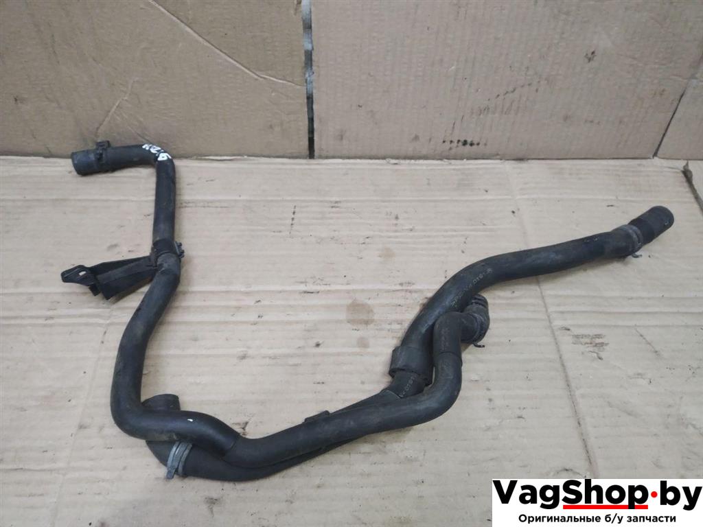 патрубок (трубопровод, шланг) Volkswagen Golf Plus 2 поколение 2010, 1.6 л., TDi, CAY, дизель, МКПП, черный, хетчбэк 5 дв., передний привод, 1K0122109CF - фото №1