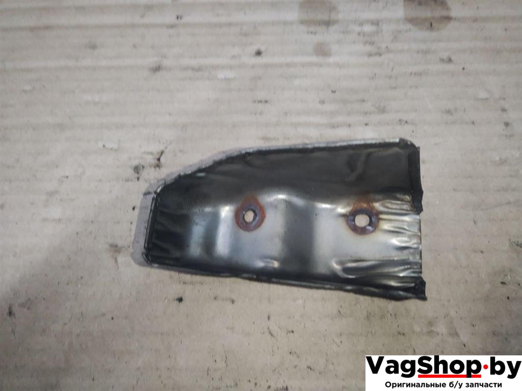 Кожух турбины Volkswagen Golf Plus 2 поколение 2010, 1.6 л., TDi, CAY, дизель, МКПП, черный, хетчбэк 5 дв., передний привод, 03L129969AC - фото №1