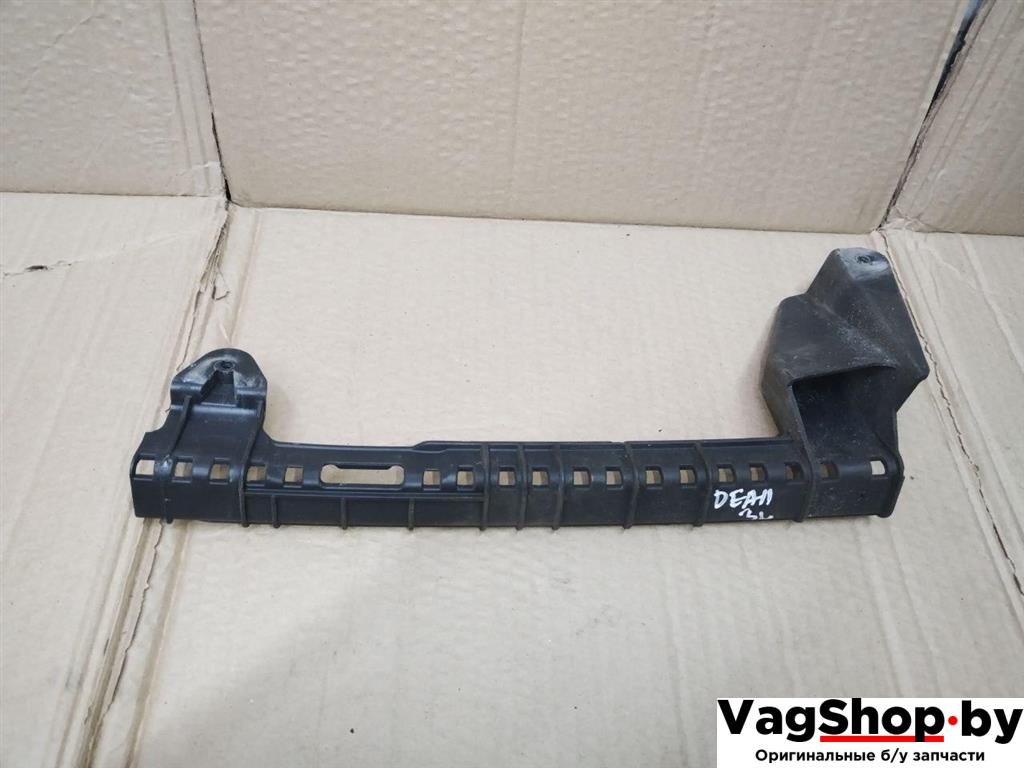 направляющая стекла Audi Q7 4L 2008, 3.0 л., TDi, дизель, АКПП, черный, внедорожник 5 дв., полный привод, 4L0839067 - фото №1