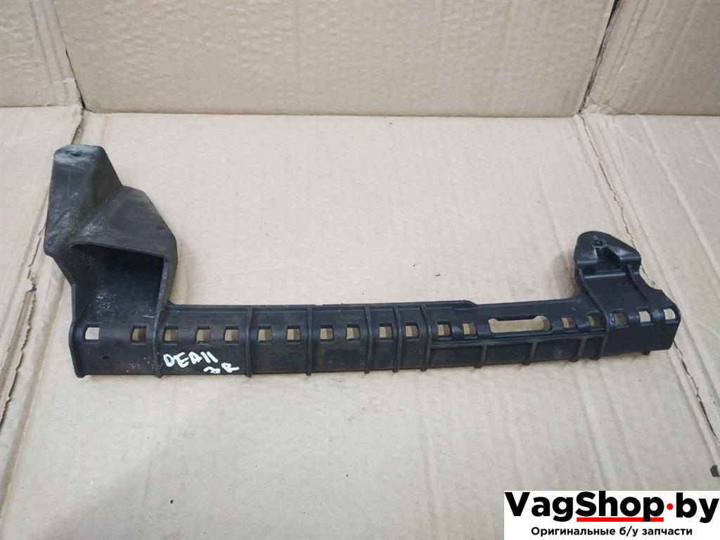 направляющая стекла Audi Q7 4L 2008, 3.0 л., TDi, дизель, АКПП, черный, внедорожник 5 дв., полный привод, 4L0839068 - фото №1