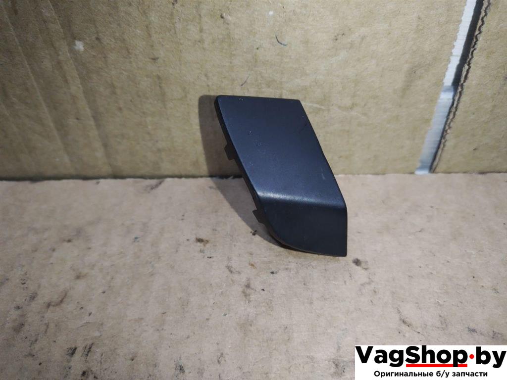 заглушка Audi Q7 4L 2008, 3.0 л., TDi, дизель, АКПП, черный, внедорожник 5 дв., полный привод, 4L0867444 - фото №1