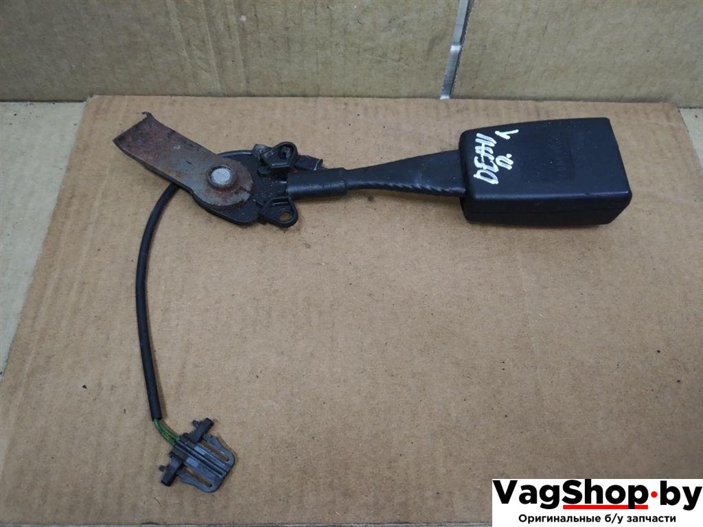 замок ремня безопасности Audi Q7 4L 2008, 3.0 л., TDi, дизель, АКПП, черный, внедорожник 5 дв., полный привод, 4L0857755E01C - фото №1