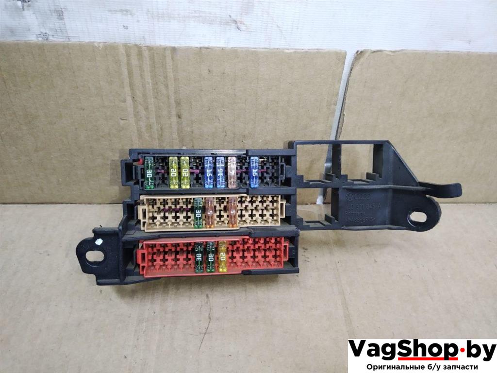 блок предохранителей Audi Q7 4L 2008, 3.0 л., TDi, дизель, АКПП, черный, внедорожник 5 дв., полный привод, 4L0971845A - фото №1