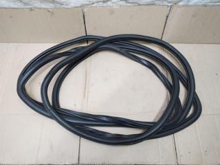 уплотнитель двери Audi Q7 4L 2008, 3.0 л., TDi, дизель, АКПП, черный, внедорожник 5 дв., полный привод, 4L0833721