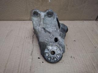 кронштейн двигателя Audi Q7 4L 2008, 3.0 л., TDi, дизель, АКПП, черный, внедорожник 5 дв., полный привод, 7L6199307A