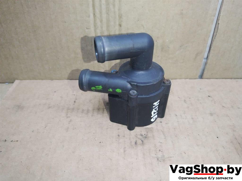 насос антифриза дополнительный Volkswagen Golf Plus 2 поколение 2010, 1.6 л., TDi, CAY, дизель, МКПП, черный, хетчбэк 5 дв., передний привод, 5N0965561 - фото №1