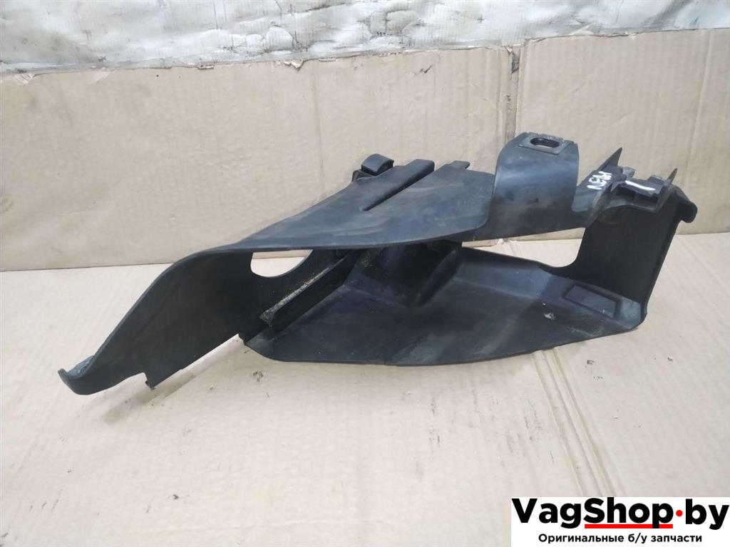 крепление фары левой Audi Q7 4L 2007, 3.0 л., TDi, BUG, дизель, АКПП, черный, внедорожник 5 дв., полный привод - фото №1