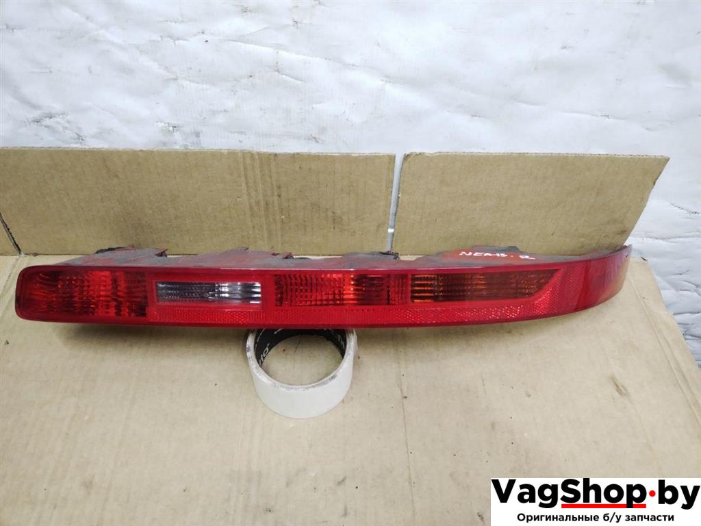 Фонарь габаритный правый Audi Q7 4L 2007, 3.0 л., TDi, BUG, дизель, АКПП, черный, внедорожник 5 дв., полный привод, 4L0945096 - фото №1