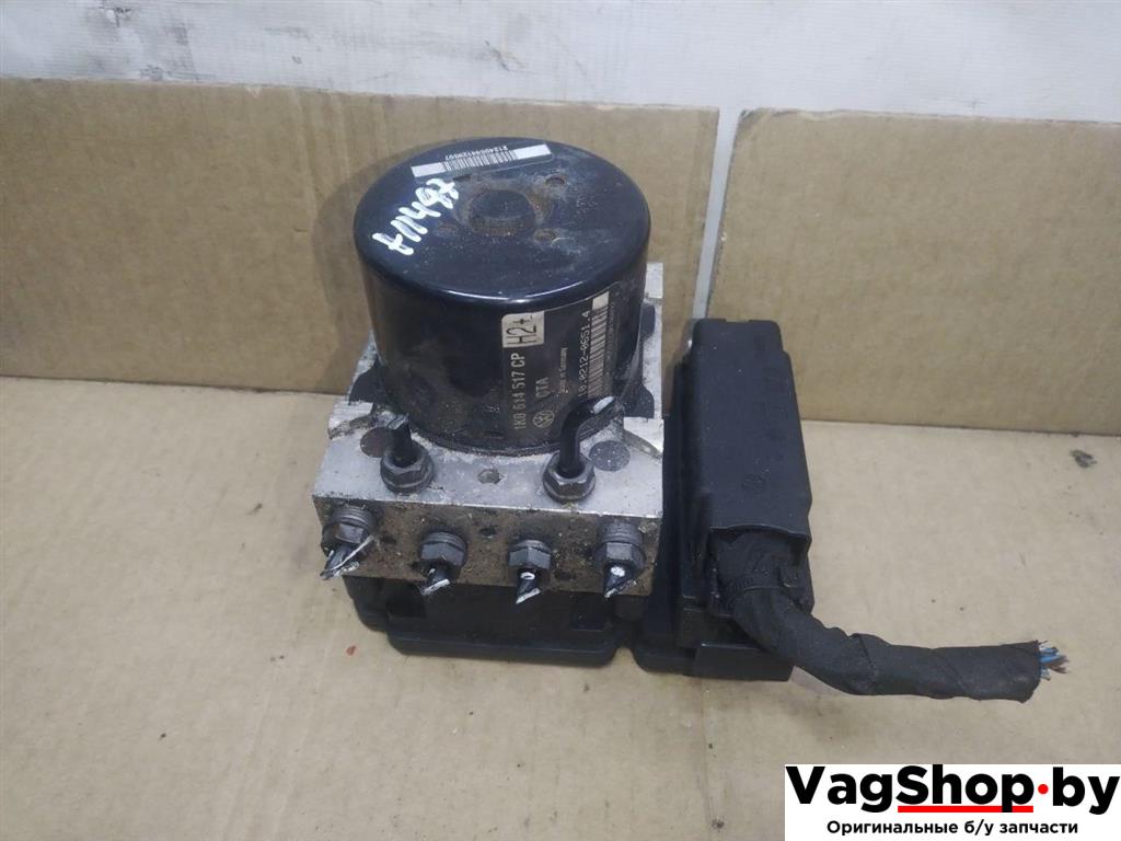 блок ABS Volkswagen Golf Plus 2 поколение 2010, 1.6 л., TDi, CAY, дизель, АКПП, красный, хетчбэк 5 дв., передний привод, 1K0907379BE, 1K0614517CP - фото №1