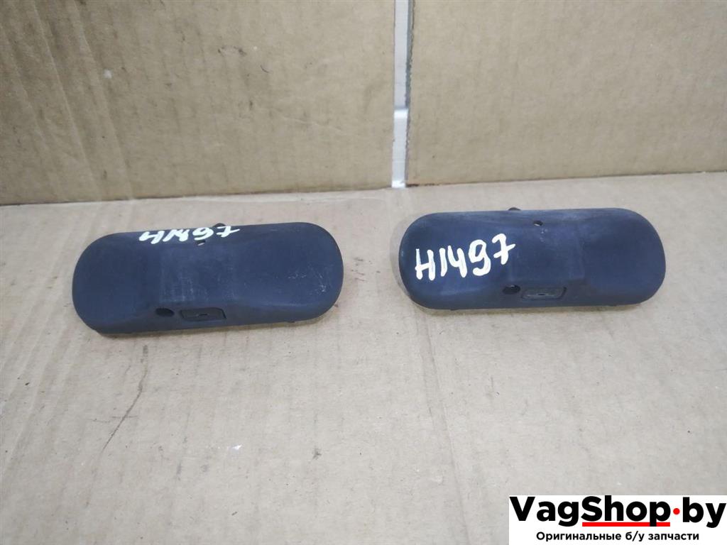 форсунка омывателя лобового стекла Volkswagen Golf Plus 2 поколение 2010, 1.6 л., TDi, CAY, дизель, АКПП, красный, хетчбэк 5 дв., передний привод, 5M0955985C - фото №1