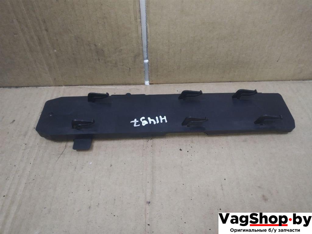 корпус салонного фильтра Volkswagen Golf Plus 2 поколение 2010, 1.6 л., TDi, CAY, дизель, АКПП, красный, хетчбэк 5 дв., передний привод, 1K0819422B - фото №1