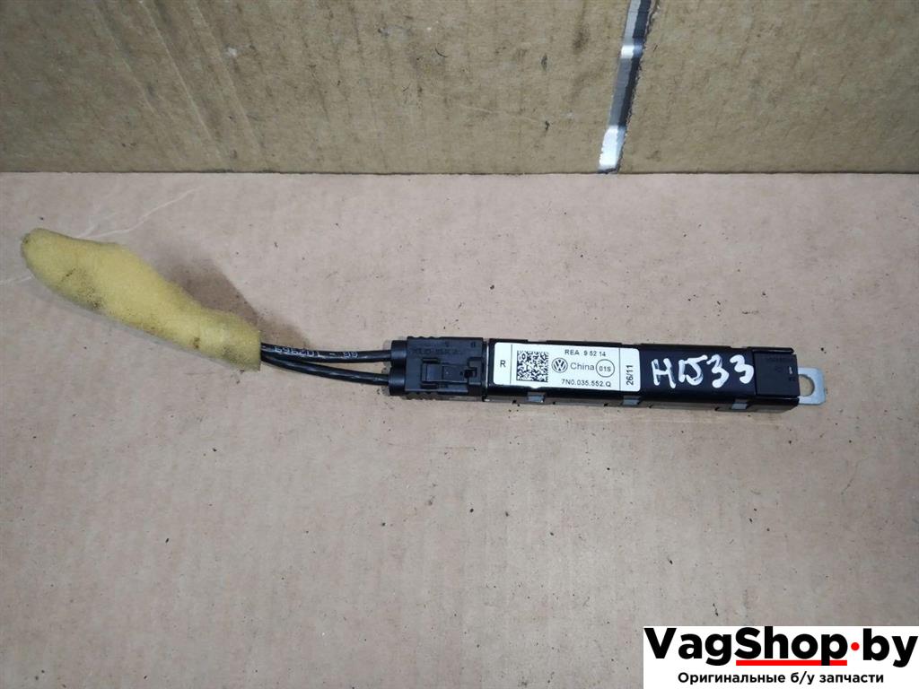 усилитель антенны Volkswagen Sharan 2 поколение 2011, 2.0 л., TDi, CFF, дизель, МКПП, черный, минивэн, передний привод, 7N0035552Q - фото №1