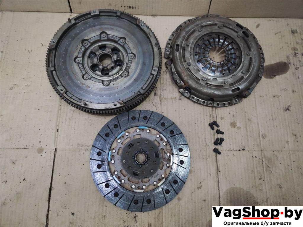 маховик Volkswagen Sharan 2 поколение 2011, 2.0 л., TDi, CFF, дизель, МКПП, черный, минивэн, передний привод, 2294001362 - фото №1