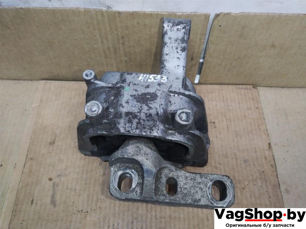 подушка крепления КПП Volkswagen Sharan 2 поколение 2011, 2.0 л., TDi, CFF, дизель, МКПП, черный, минивэн, передний привод, 5N0199262F - фото №1