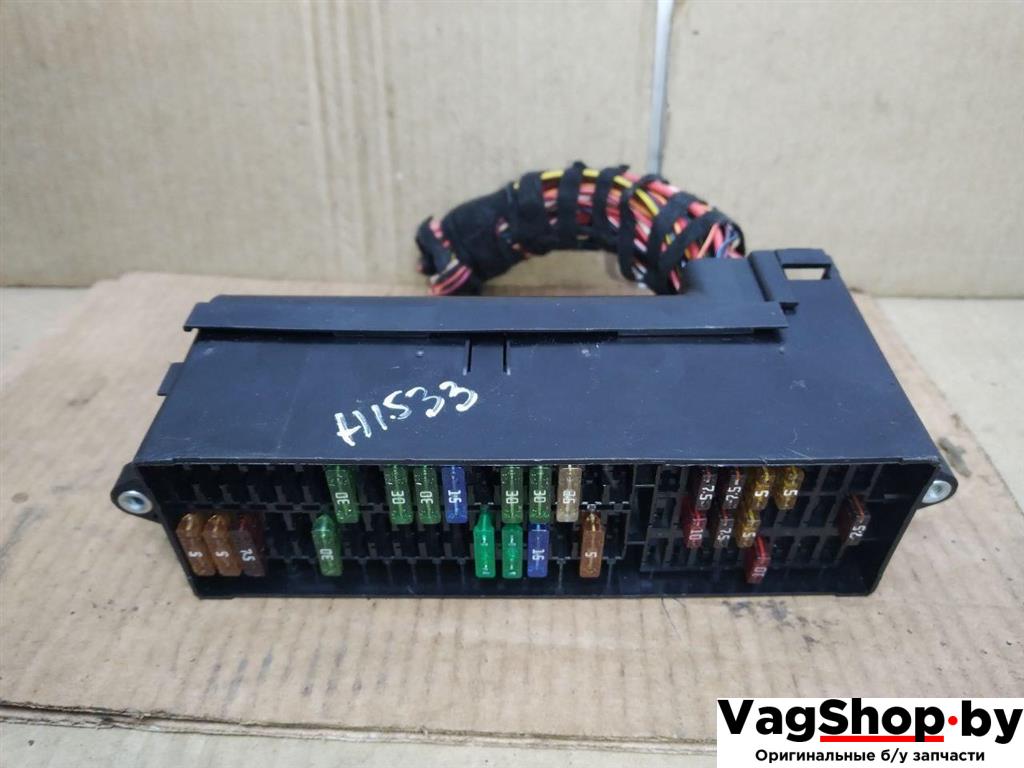 блок предохранителей Volkswagen Sharan 2 поколение 2011, 2.0 л., TDi, CFF, дизель, МКПП, черный, минивэн, передний привод, 1T1937615B - фото №1
