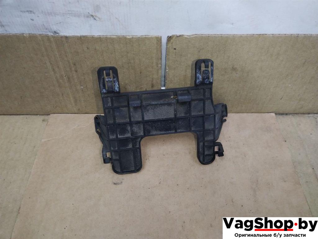 кронштейн (крепление) Volkswagen Sharan 2 поколение 2011, 2.0 л., TDi, CFF, дизель, МКПП, черный, минивэн, передний привод, 7N0711287 - фото №1