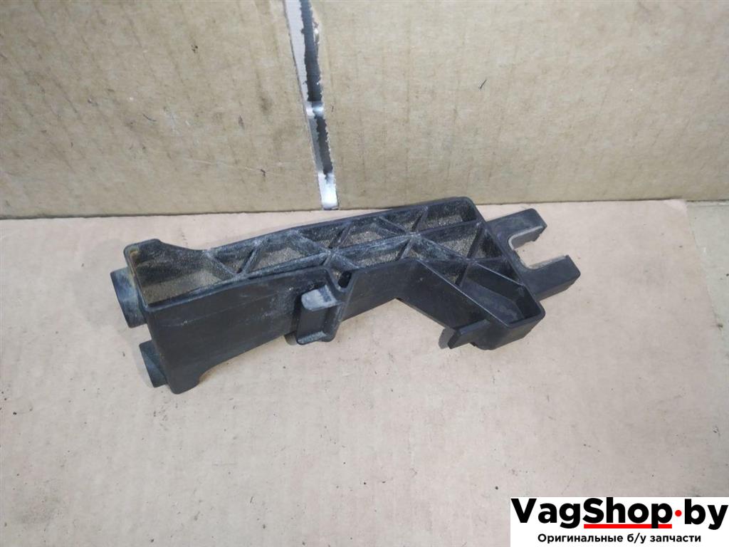 крепление фары левой Volkswagen Sharan 2 поколение 2011, 2.0 л., TDi, CFF, дизель, МКПП, черный, минивэн, передний привод, 1301398275 - фото №1