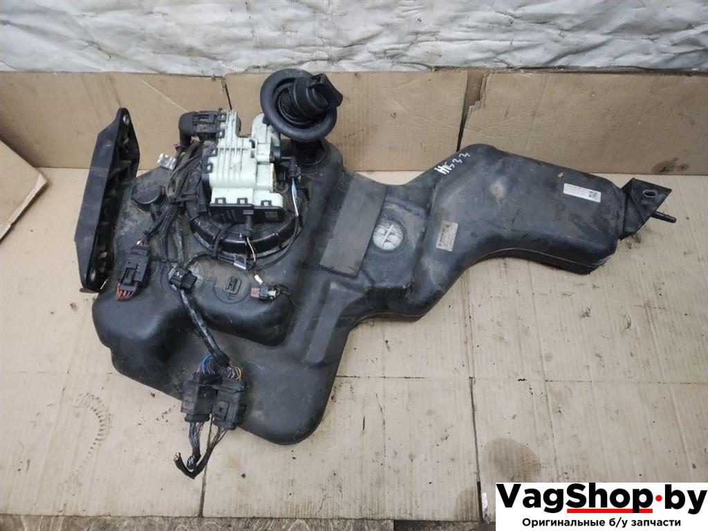 бак AdBlue (мочевины) Volkswagen Sharan 2 поколение 2011, 2.0 л., TDi, CFF, дизель, МКПП, черный, минивэн, передний привод, 7N0131877E - фото №1