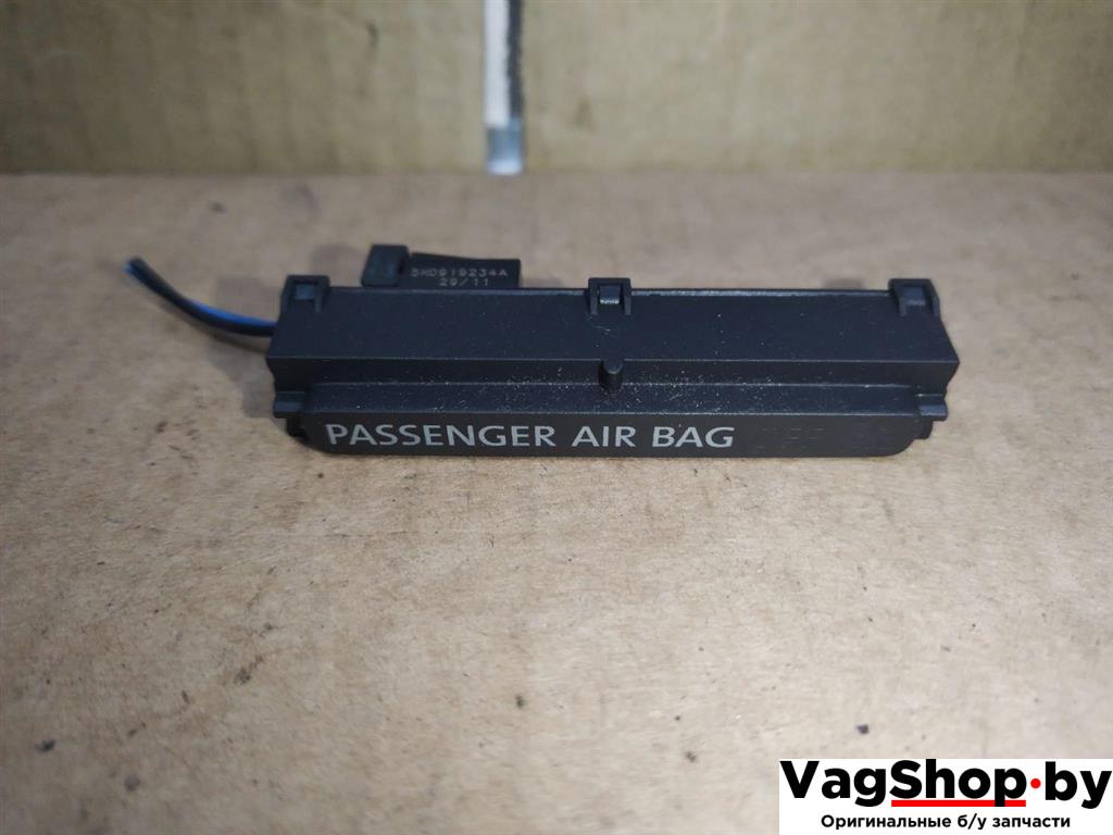 индикатор подушки безопасности Volkswagen Sharan 2 поколение 2011, 2.0 л., TDi, CFF, дизель, МКПП, черный, минивэн, передний привод, 5K0919234A - фото №1