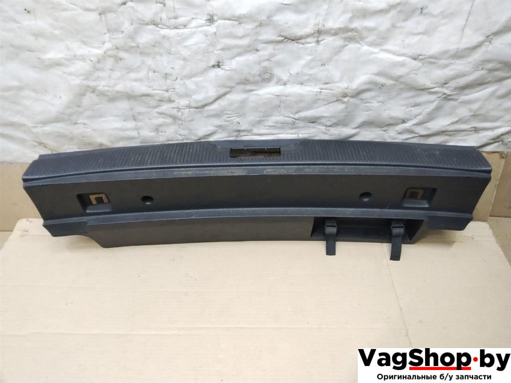 накладка внутренняя на заднюю панель кузова Volkswagen Sharan 2 поколение 2011, 2.0 л., TDi, CFF, дизель, МКПП, черный, минивэн, передний привод, 7N086345982V - фото №1