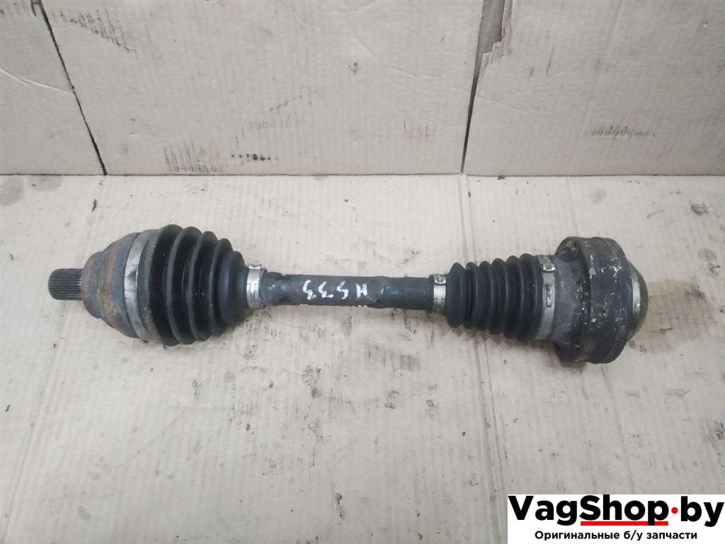 полуось передняя левая (приводной вал, ШРУС) Volkswagen Sharan 2 поколение 2011, 2.0 л., TDi, CFF, дизель, МКПП, черный, минивэн, передний привод - фото №1