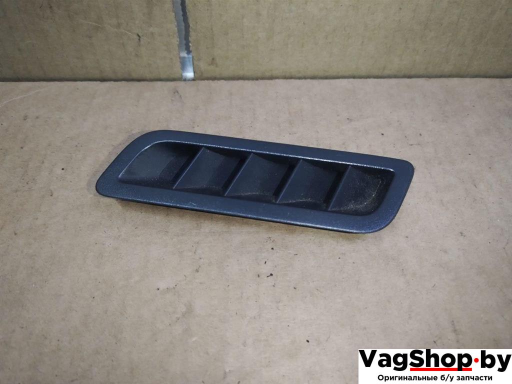 дефлектор обдува салона Volkswagen Sharan 2 поколение 2011, 2.0 л., TDi, CFF, дизель, МКПП, черный, минивэн, передний привод, 7N0819705C - фото №1