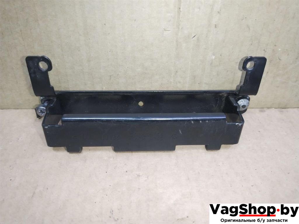 кронштейн (крепление) Volkswagen Sharan 2 поколение 2011, 2.0 л., TDi, CFF, дизель, МКПП, черный, минивэн, передний привод, 6Q0907500C, 6Q0907269B - фото №1