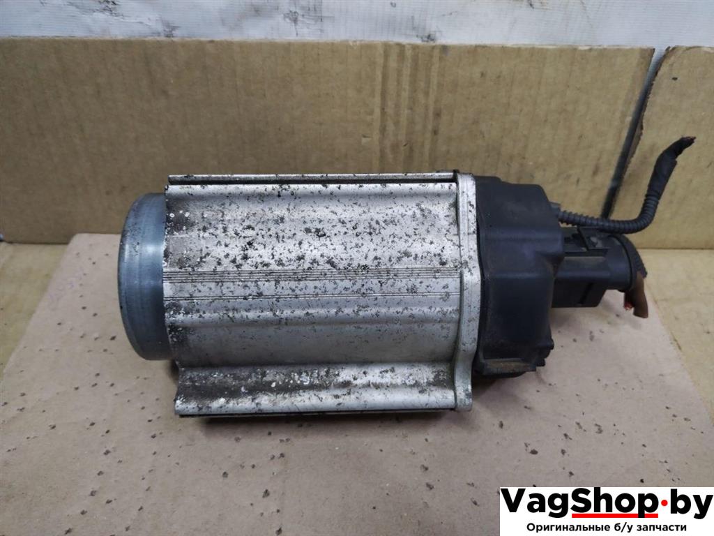 серводвигатель (моторчик) рулевой рейки Volkswagen Tiguan 1 поколение 2010, 2.0 л., TDi, CFF, дизель, МКПП, черный, внедорожник 5 дв., передний привод, 1K0909144J - фото №1