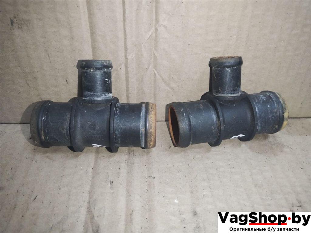 фланец (тройник) системы охлаждения Volkswagen Sharan 2 поколение 2011, 2.0 л., TDi, CFF, дизель, МКПП, черный, минивэн, передний привод, 323220 - фото №1