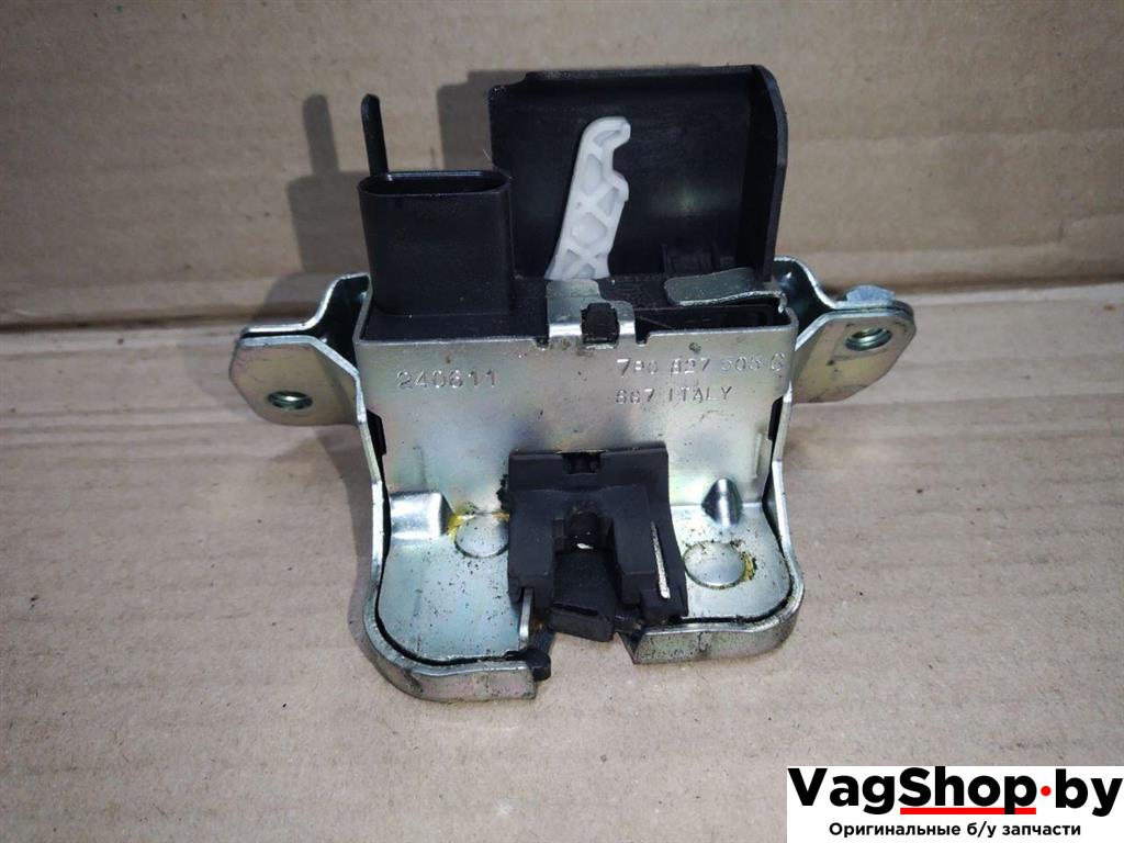 замок багажника Volkswagen Sharan 2 поколение 2011, 2.0 л., TDi, CFF, дизель, МКПП, черный, минивэн, передний привод, 7P0827505G - фото №1