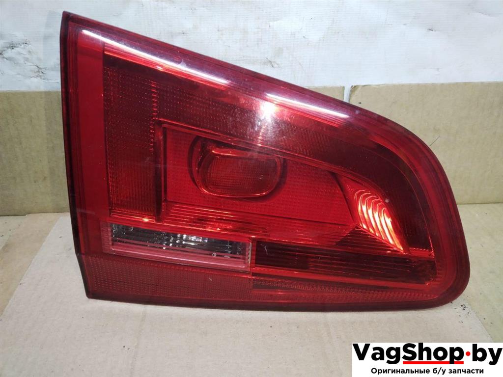 фонарь крышки багажника левый Volkswagen Sharan 2 поколение 2011, 2.0 л., TDi, CFF, дизель, МКПП, черный, минивэн, передний привод, 7N0945093J - фото №1