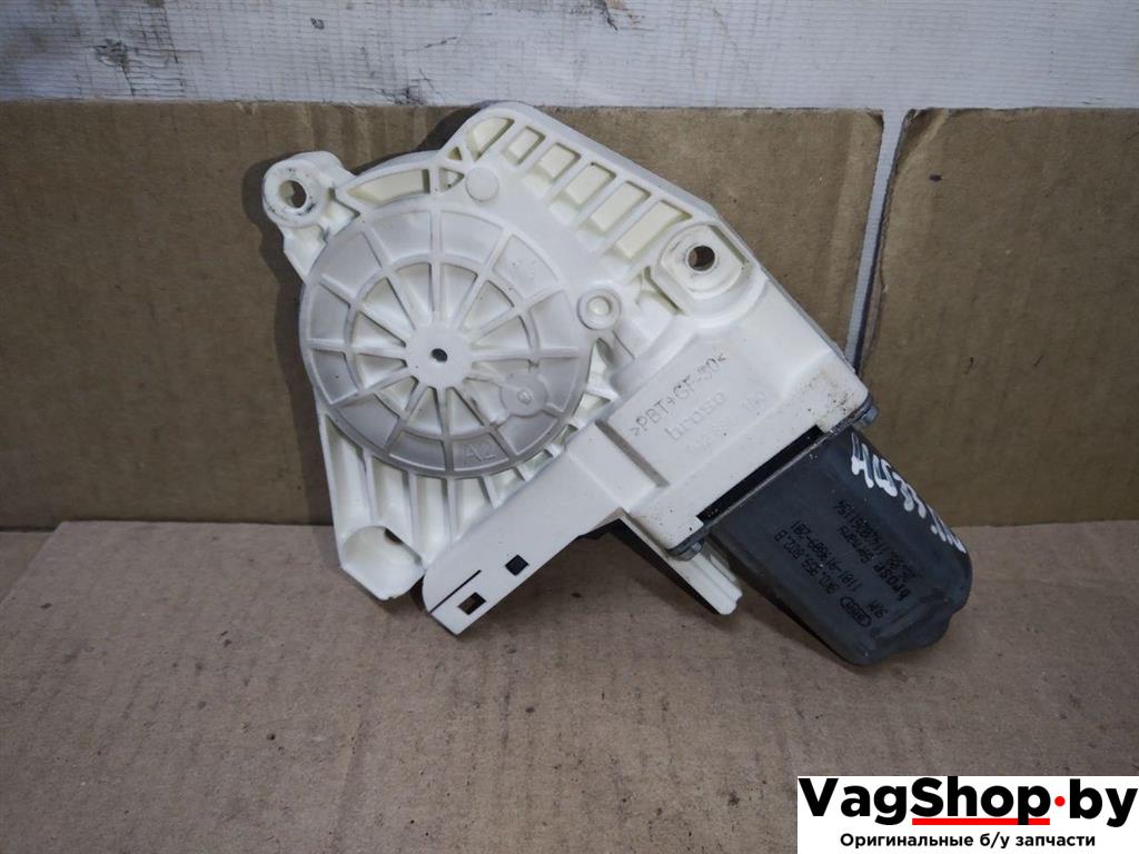 моторчик стеклоподъемника передний левый Volkswagen Sharan 2 поколение 2011, 2.0 л., TDi, CFF, дизель, МКПП, черный, минивэн, передний привод, 8K0959802B - фото №1