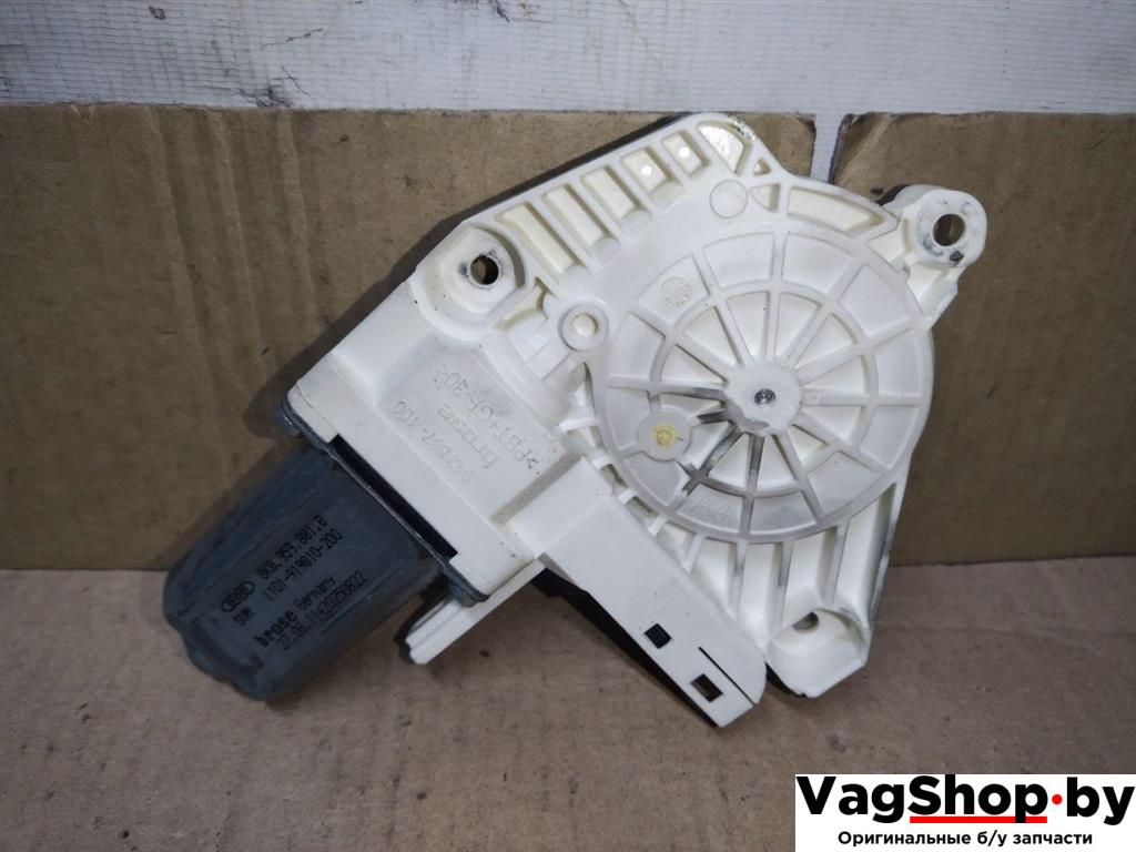 моторчик стеклоподъемника передний правый Volkswagen Sharan 2 поколение 2011, 2.0 л., TDi, CFF, дизель, МКПП, черный, минивэн, передний привод, 8K0959801B - фото №1