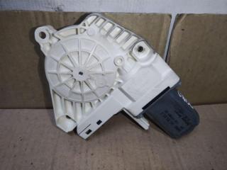 моторчик стеклоподъемника задний левый Volkswagen Sharan 2 поколение 2011, 2.0 л., TDi, CFF, дизель, МКПП, черный, минивэн, передний привод, 8K0959802B