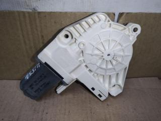 моторчик стеклоподъемника задний правый Volkswagen Sharan 2 поколение 2011, 2.0 л., TDi, CFF, дизель, МКПП, черный, минивэн, передний привод, 8K0959801B