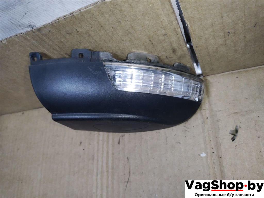 Повторитель в зеркало передний левый Volkswagen Sharan 2 поколение 2011, 2.0 л., TDi, CFF, дизель, МКПП, черный, минивэн, передний привод, 5N0949101B - фото №1