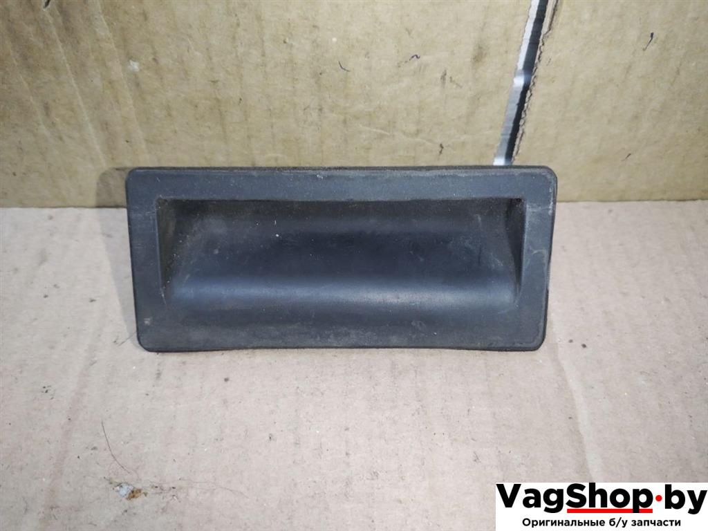 ручка открывания багажника Audi A4 B8/8K 2010, 2.7 л., TDi, CGK, дизель, МКПП, белый, седан, передний привод, 5N0827566T - фото №1