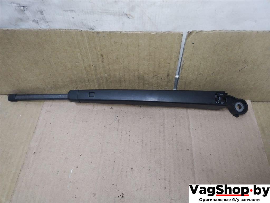 щеткодержатель задний Volkswagen Golf Plus 2 поколение 2010, 1.6 л., TDi, CAY, дизель, АКПП, красный, хетчбэк 5 дв., передний привод, 5M0955707A - фото №1