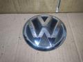 эмблема Volkswagen Golf Plus 2 поколение 2010, 1.6 л., TDi, CAY, дизель, АКПП, красный, хетчбэк 5 дв., передний привод, 5M0853630B - фото №2