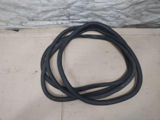 уплотнитель двери Audi A4 B7 2007, 3.0 л., TDi, ASB, дизель, МКПП, серый, универсал, полный привод, 8E9833721D