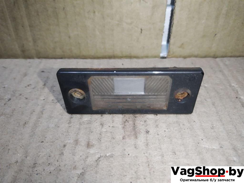 подсветка номера Volkswagen Touareg 1 поколение 2006, 2.5 л., TDi, BAC, дизель, АКПП, синий, внедорожник 5 дв., полный привод, 1J5943021D - фото №1