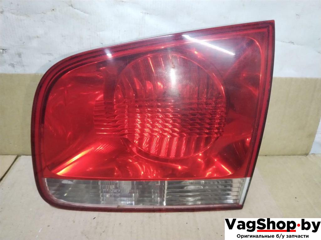 фонарь крышки багажника правый Volkswagen Touareg 1 поколение 2006, 2.5 л., TDi, BAC, дизель, АКПП, синий, внедорожник 5 дв., полный привод, 7L6945094J - фото №1