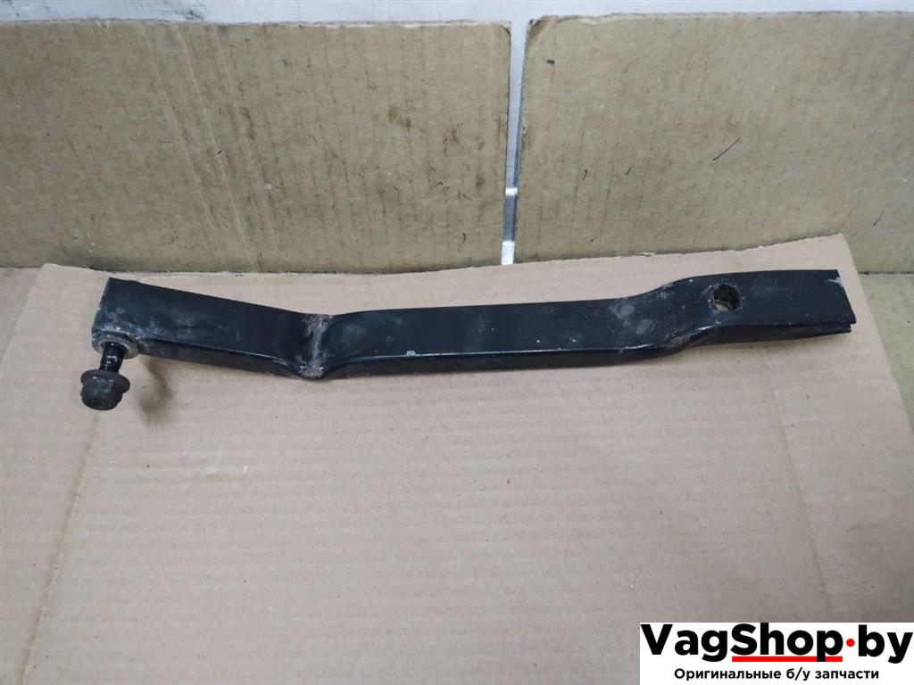 Кронштейн подрамника Audi Q5 8R 2010, 2.0 л., TDi, CAH, дизель, АКПП, белый, внедорожник 5 дв., полный привод, 8R0805527 - фото №1