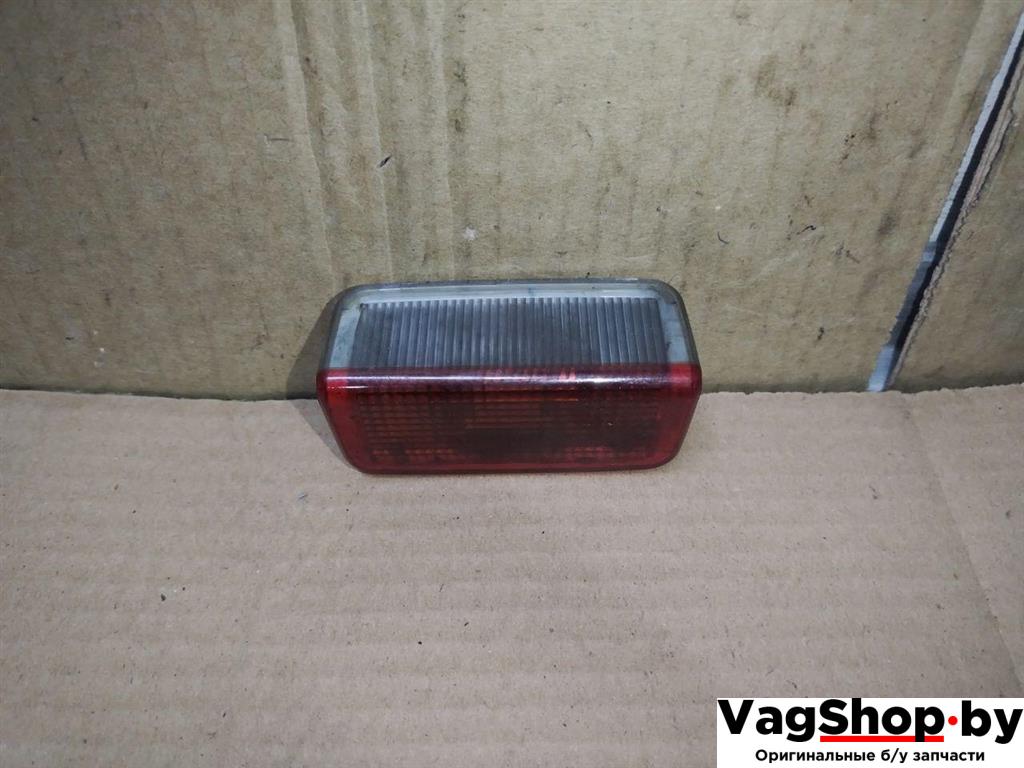 фонарь салона (плафон) Volkswagen Touareg 1 поколение 2006, 2.5 л., TDi, BAC, дизель, АКПП, синий, внедорожник 5 дв., полный привод, 7L6947113 - фото №1