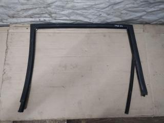 направляющая стекла Volkswagen Touareg 1 поколение 2006, 2.5 л., TDi, BAC, дизель, АКПП, синий, внедорожник 5 дв., полный привод, 7L0839431