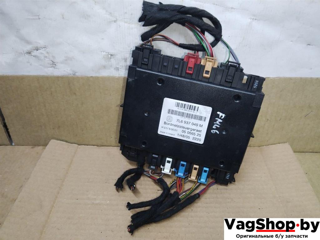 Блок управления BCM (Body Control Module) Volkswagen Touareg 1 поколение 2006, 2.5 л., TDi, BAC, дизель, АКПП, синий, внедорожник 5 дв., полный привод, 7L6937049M - фото №1