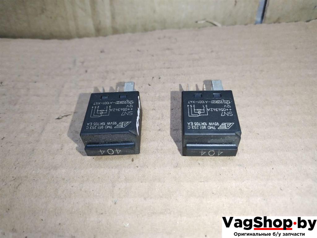 реле (прочие) Volkswagen Touareg 1 поколение 2006, 2.5 л., TDi, BAC, дизель, АКПП, синий, внедорожник 5 дв., полный привод, 7M0951253C, 404 - фото №1