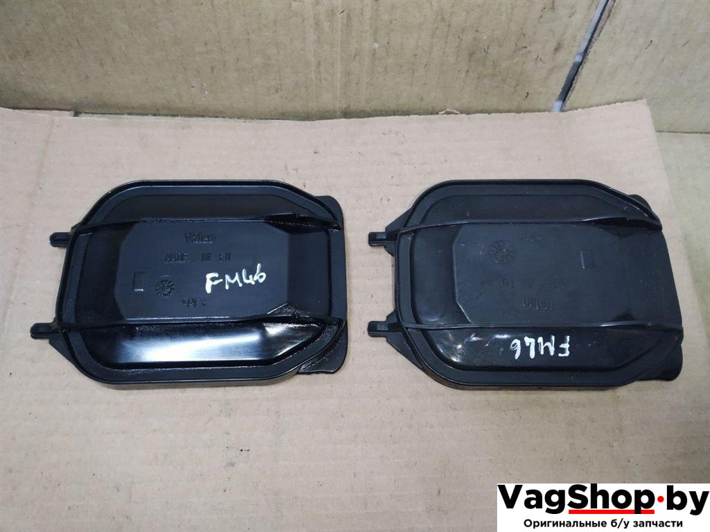 крышка фары Volkswagen Touareg 1 поколение 2006, 2.5 л., TDi, BAC, дизель, АКПП, синий, внедорожник 5 дв., полный привод - фото №1