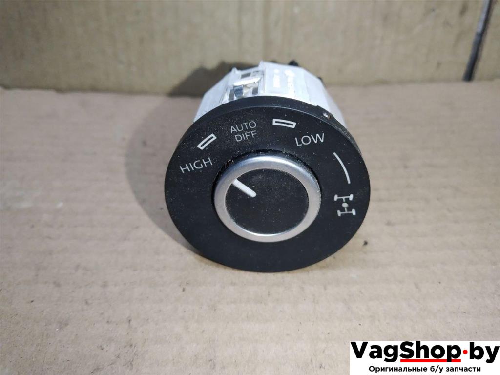 переключатель полного привода Volkswagen Touareg 1 поколение 2006, 2.5 л., TDi, BAC, дизель, АКПП, синий, внедорожник 5 дв., полный привод, 7L6941435R - фото №1